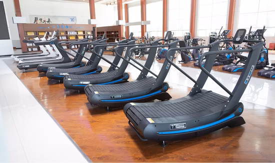 Zusammengeklapptes motorisiertes Laufband für den Heimgebrauch, Fitnessstudio, Sport-Übungsgerät